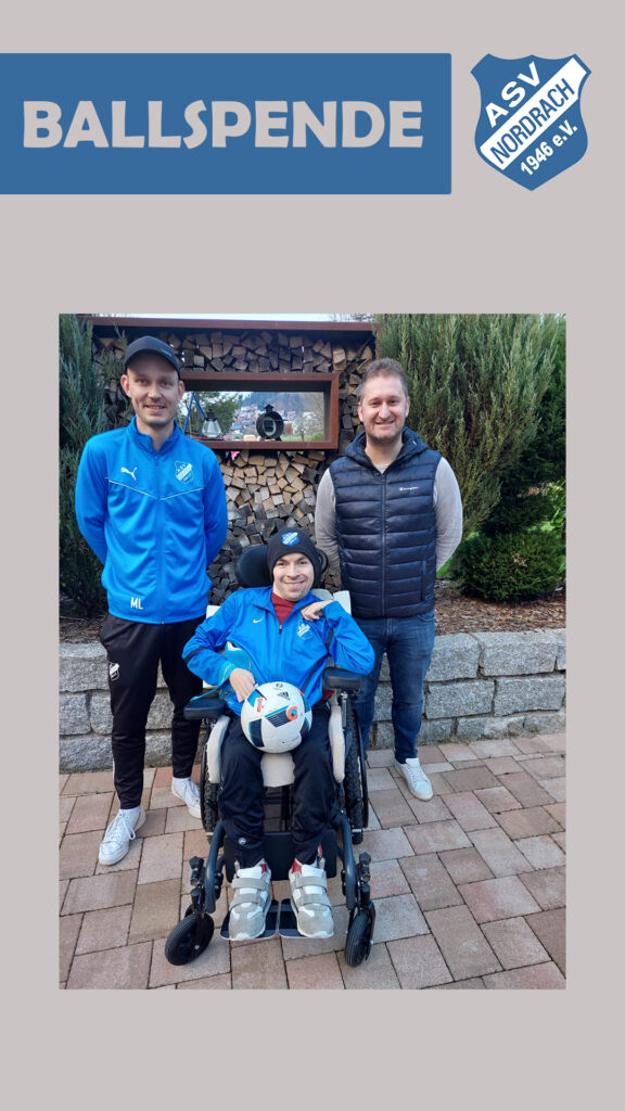 Luca Stiewe spendet Spielball für das Topspiel gegen FC Wolfach